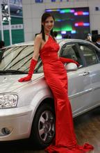 雷泽体育安卓APP会员登录 彼女はまだ深い山に撮影に行ったレトリックです